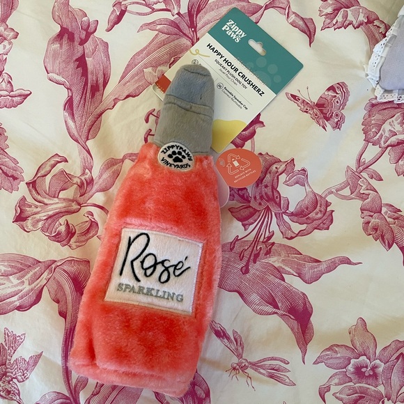 🏝️Big $5 Sale!🏝️Bougie Rose Dog Toy - Picture 1 of 5